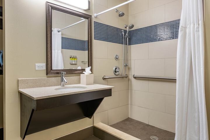 Staybridge Suites St. Petersburg Downtown by IHG