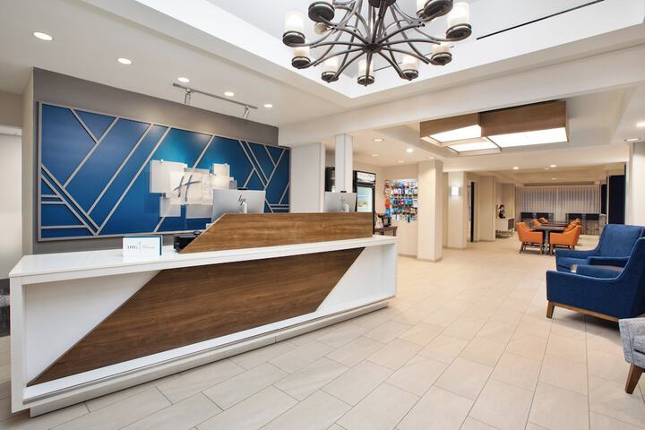 Holiday Inn Express Hotel & Suites Grand Rapids-North by IHG