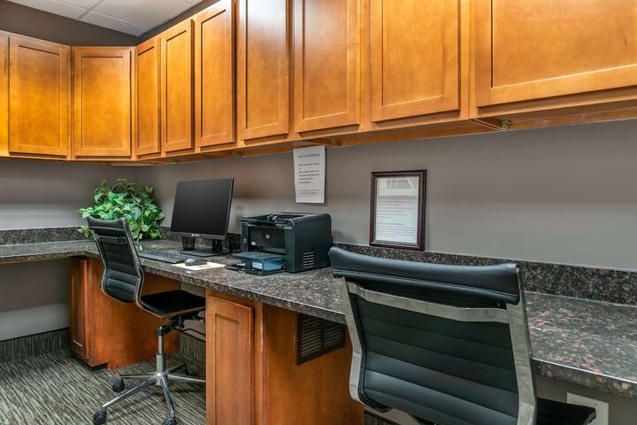 Country Inn & Suites by Radisson Rossford - Toledo South