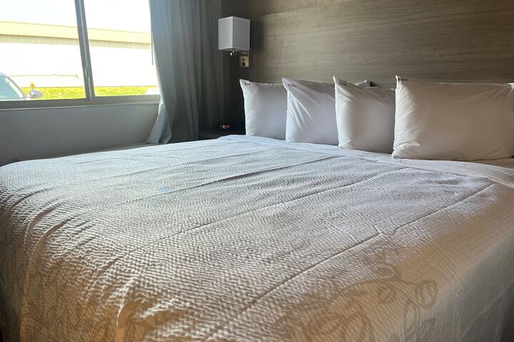 Room 8 of 21