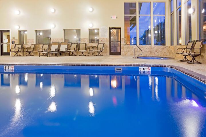 Holiday Inn Express Hotel & Suites Custer by IHG