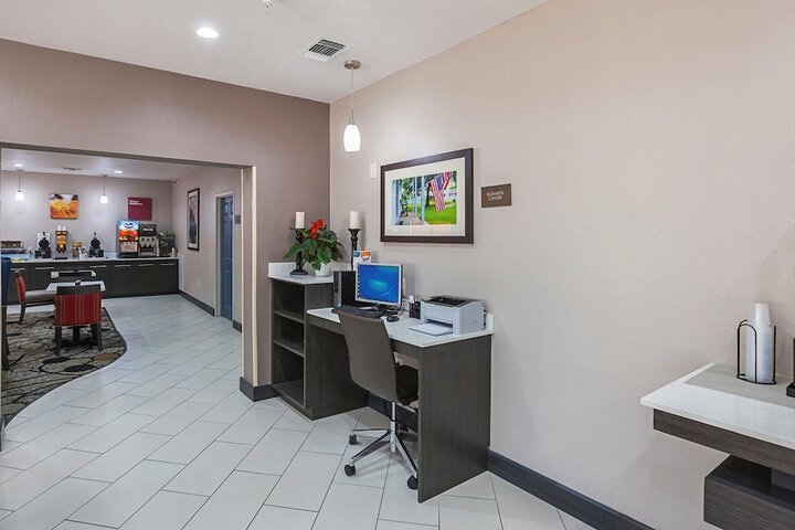 Business Center 43 of 43