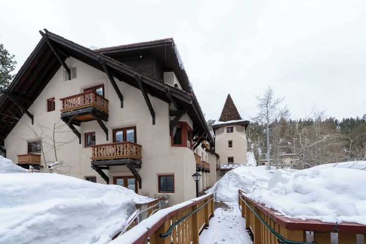 Olympic Village Inn