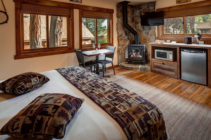 Cedar Glen Lodge