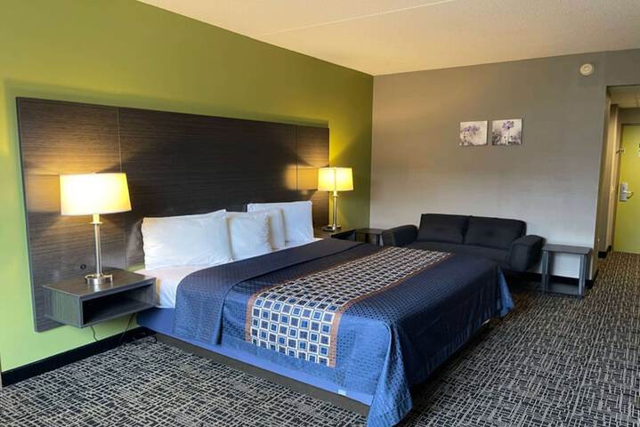 Room 34 of 60