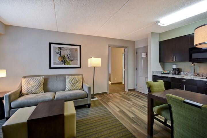Room 34 of 51