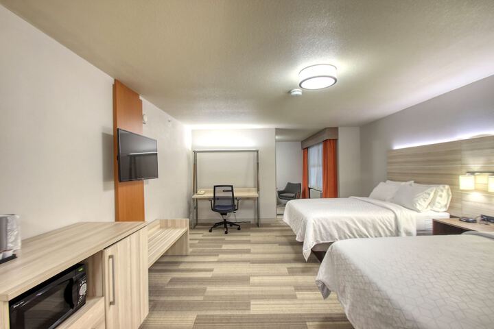 Room 47 of 99