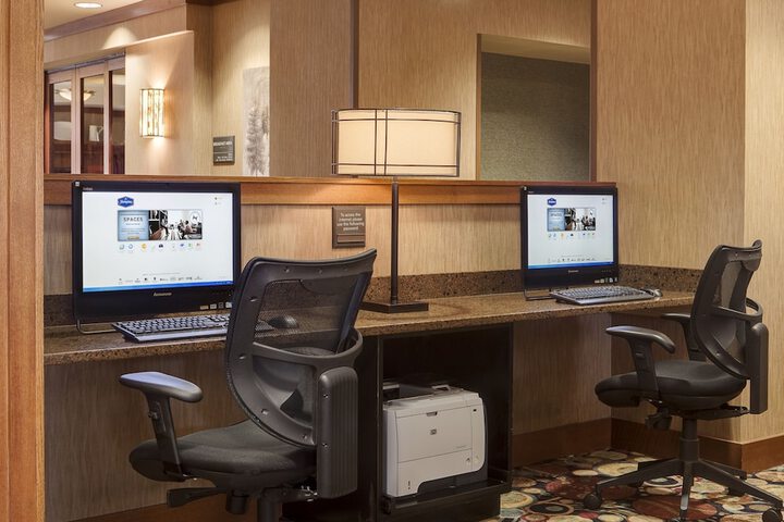 Business Center 23 of 23