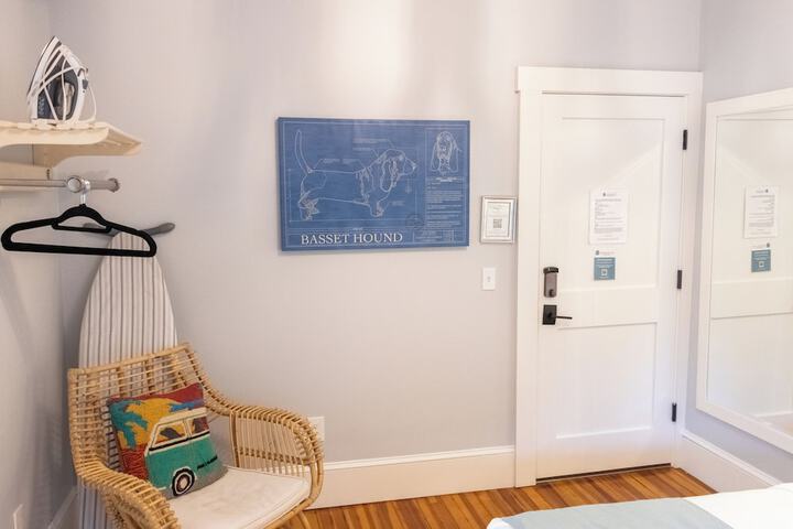 Room 35 of 69