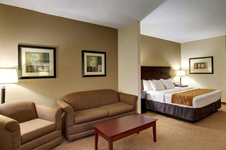 Comfort Inn & Suites Alvarado