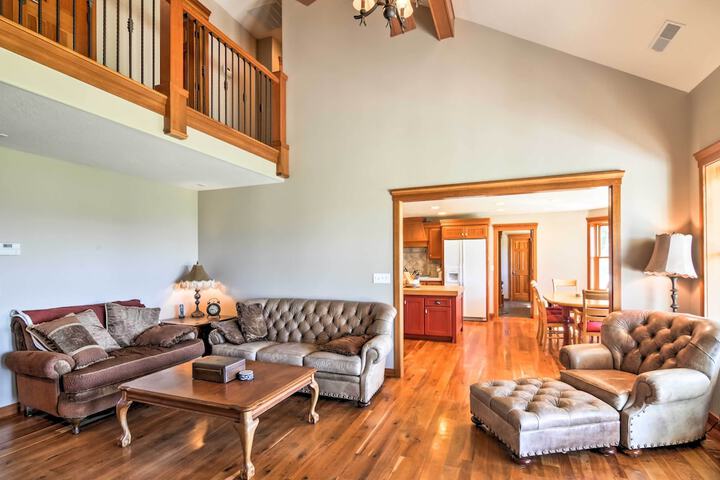 Custom Home w / Decks in Boulder! Gateway to Parks!