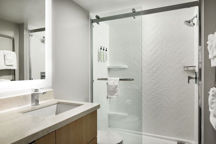 Room 10 of 22