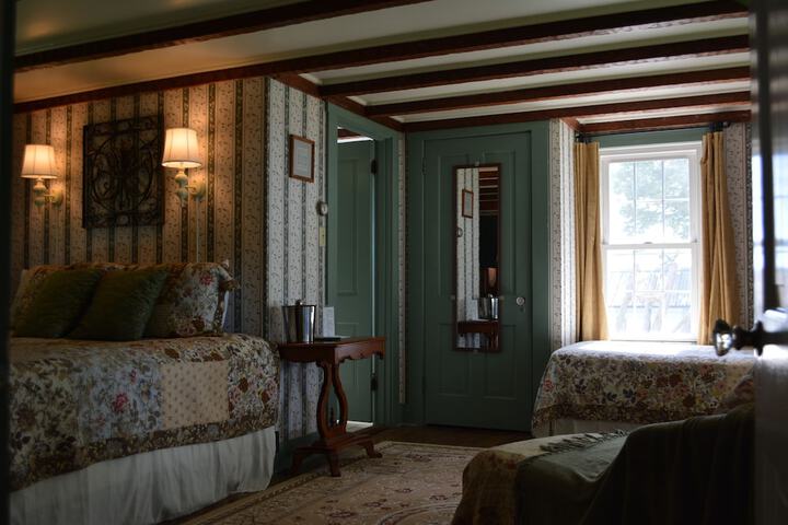 Room 28 of 50