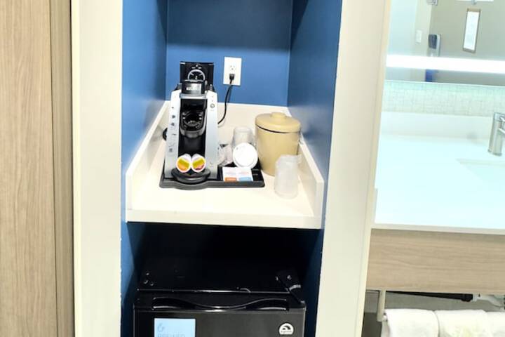 Holiday Inn Express & Suites Sandy - South Salt Lake City by IHG