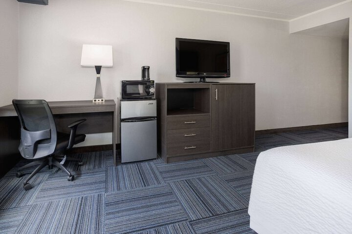 Room 19 of 25