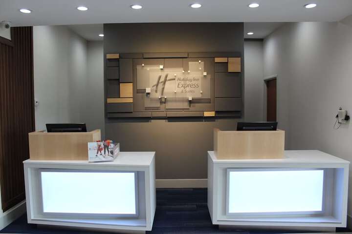 Hotel 3 of 68