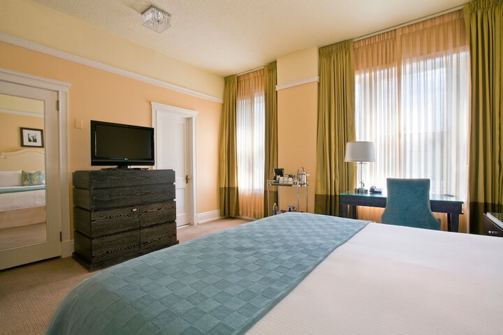 Room 36 of 60