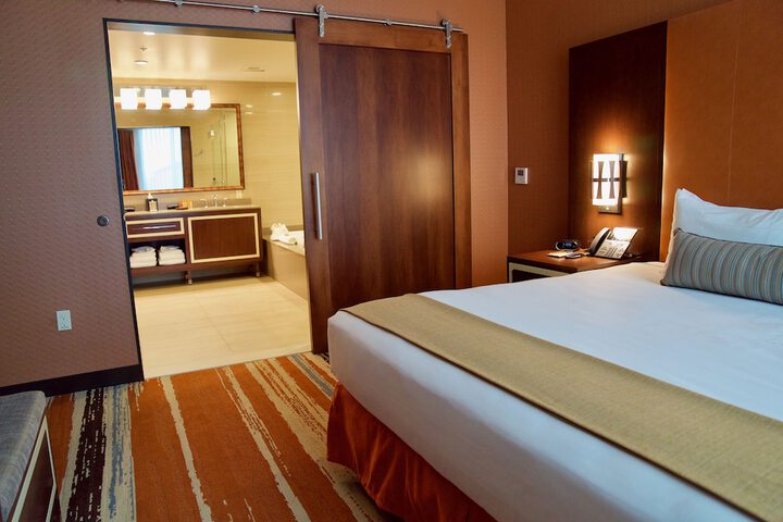 Room 30 of 41
