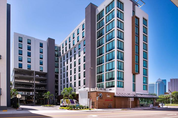 Hotel 6 of 71