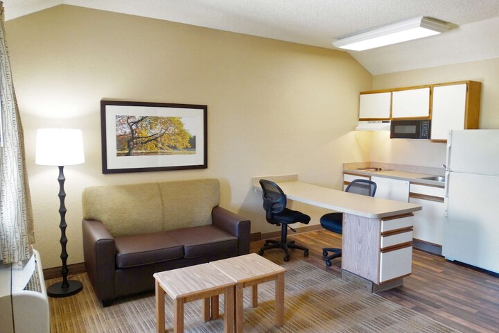 Room 9 of 31
