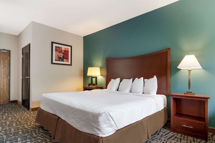 Room 30 of 36