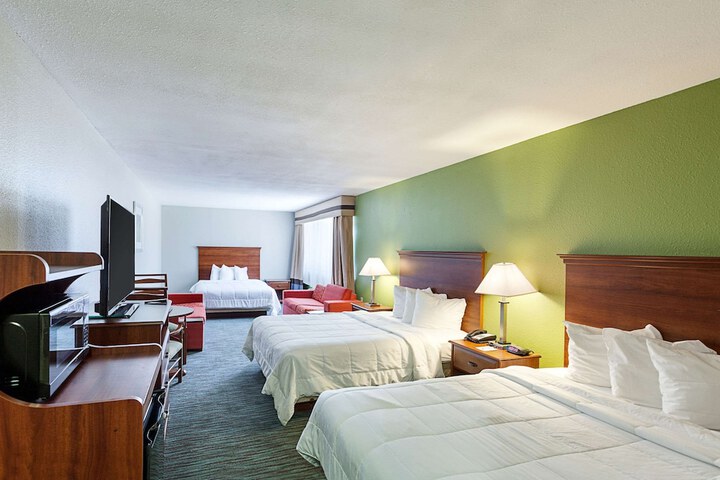 Room 16 of 29