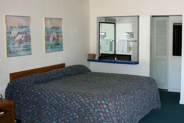 Room 29 of 37