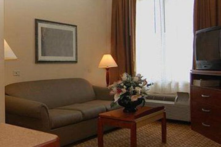 MainStay Suites