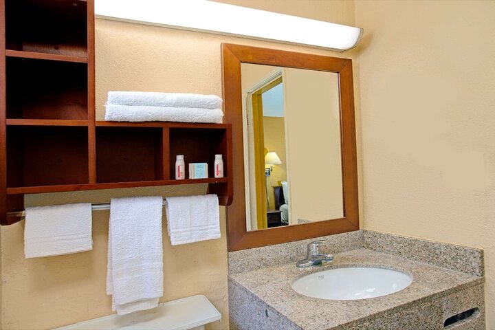 Room 12 of 14