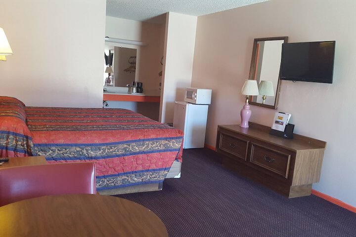 Room 9 of 17
