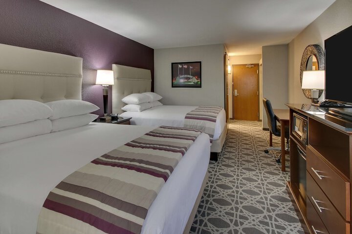 Room 33 of 50
