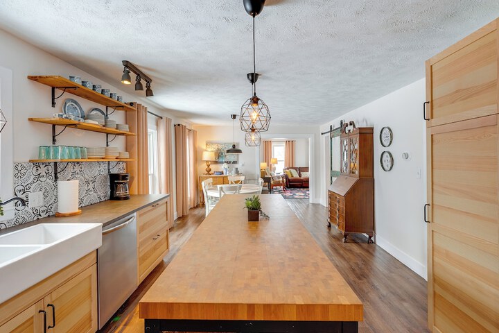city Girl Farmhouse in Hudsonville w / Hot Tub