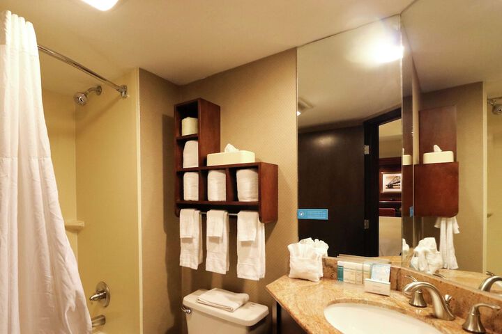 Room 51 of 83
