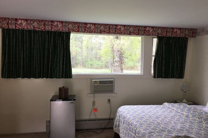 Weathervane Motel