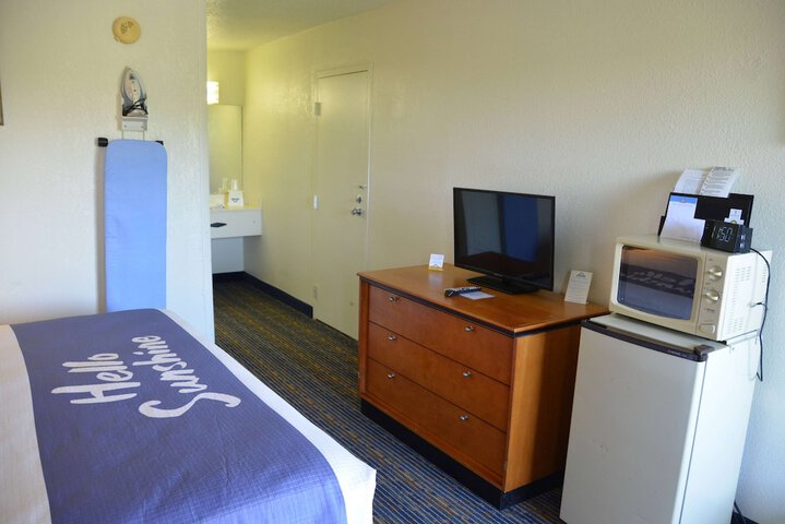 Room 57 of 75