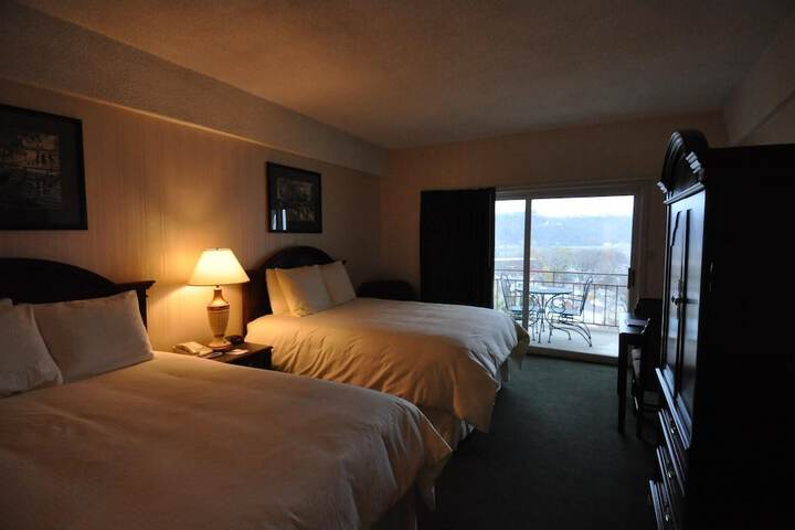 Room 16 of 35