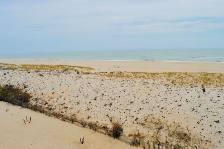 Drifting Sands Oceanfront Hotel