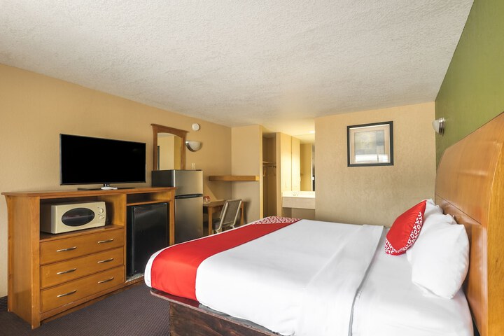 Room 10 of 28