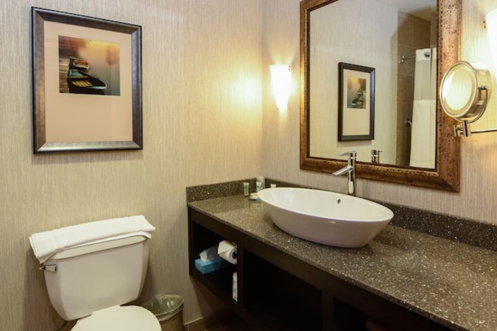 Wheeling Island Hotel-Casino-Racetrack