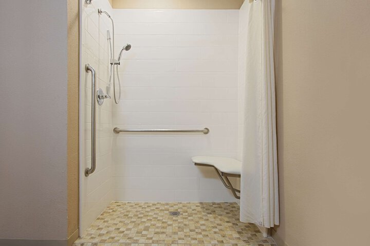 Room 14 of 16