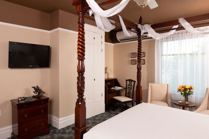 Room 21 of 25