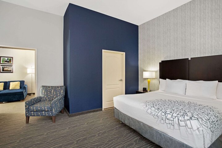 Room 26 of 32