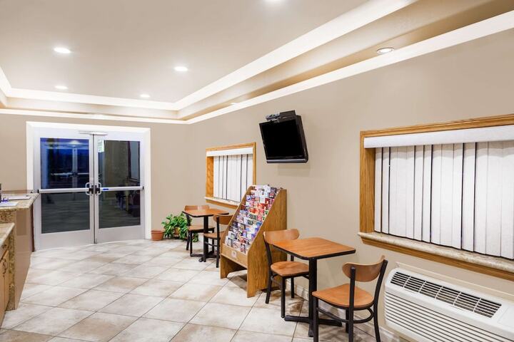 Hotel Interior 4 of 24