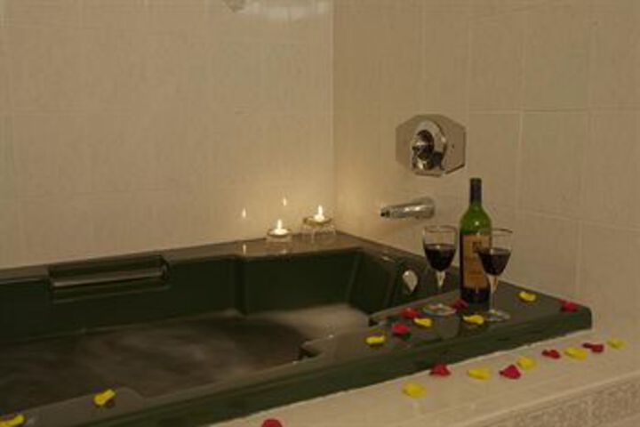 Americas Best Value Inn & Suites Wine Country Santa Rosa
