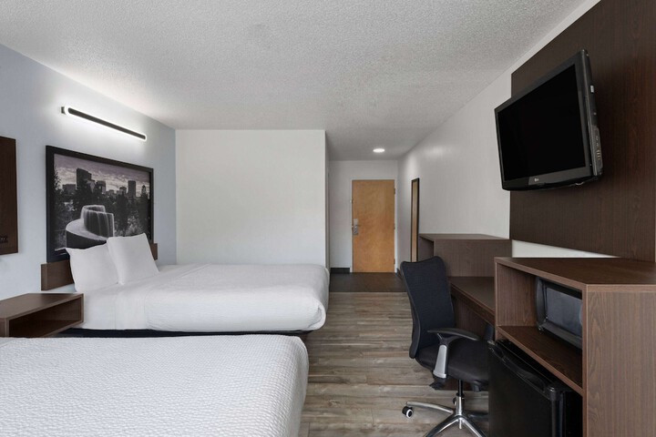 Room 26 of 45