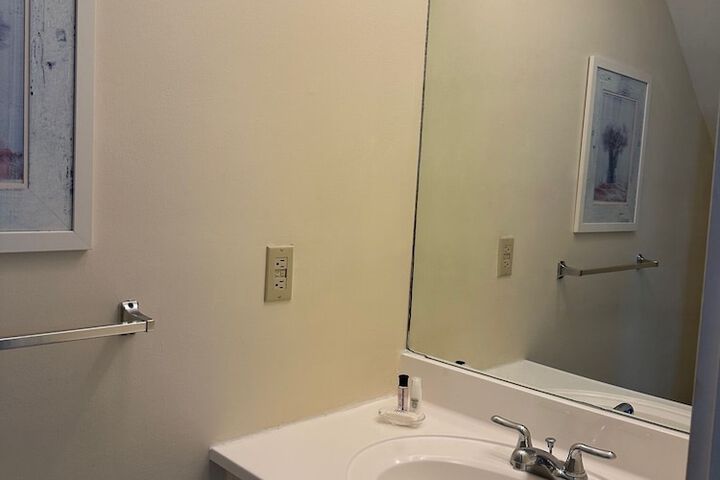 Room 74 of 259