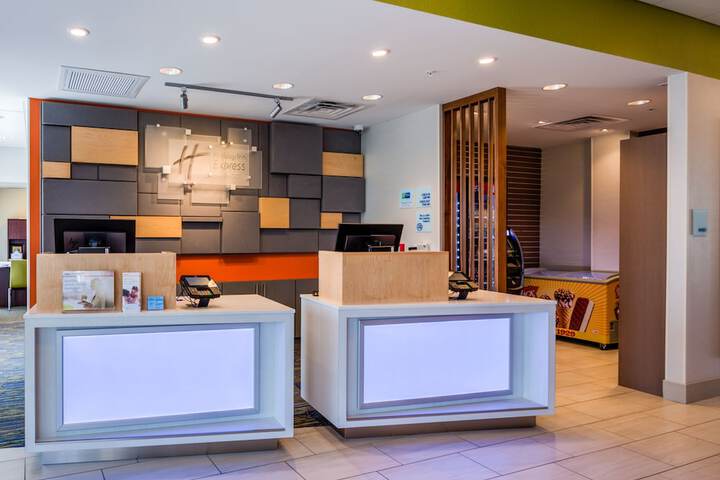 Holiday Inn Express & Suites Reedsville - State Coll Area by IHG