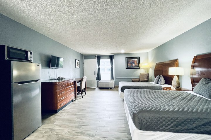 Room 10 of 31