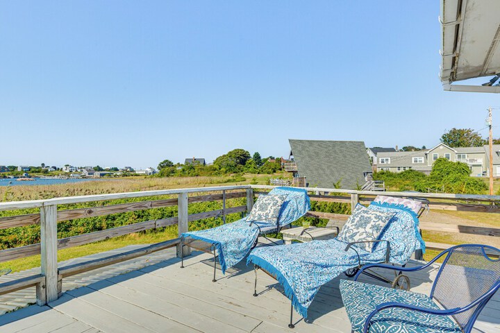 Walk to the Beach: Pet-friendly Gem in Biddeford!