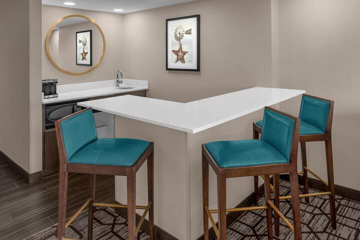 DoubleTree by Hilton Lubbock University Area